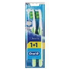 Зубная щетка Oral-B 1+1 средняя жесткость (110659)
